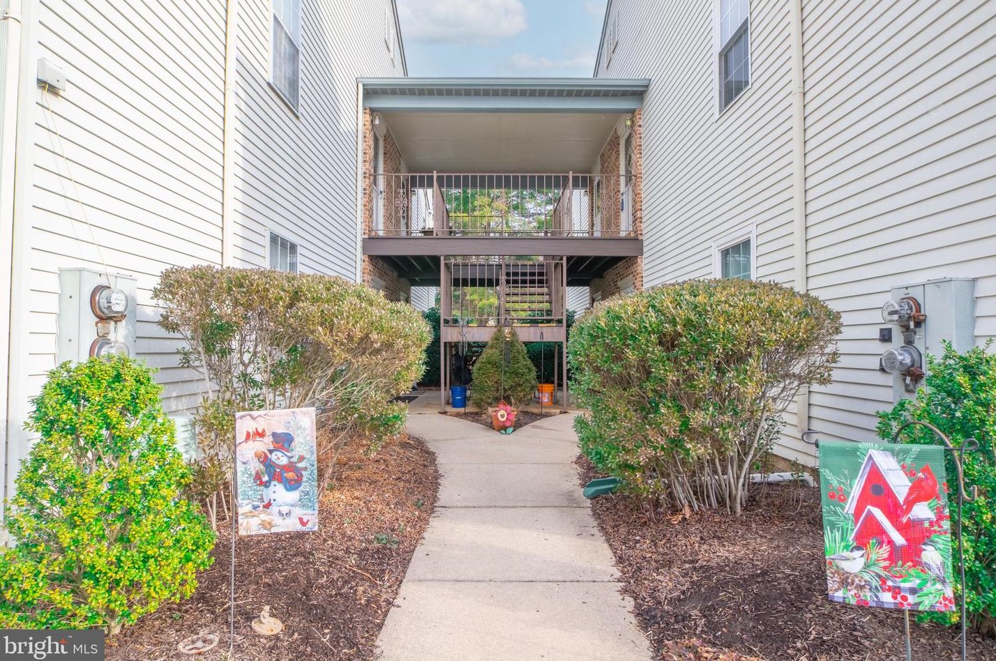 12 Village Ct, Mount Laurel NJ  08054-3002 exterior