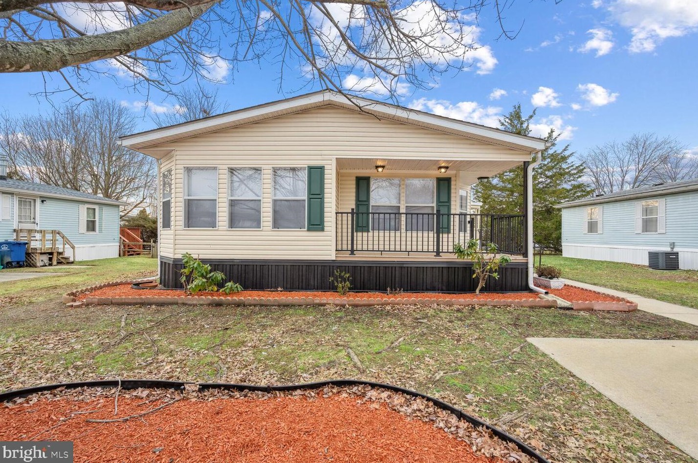 909 Koala Ln, Mount Laurel NJ  08054-4442 exterior