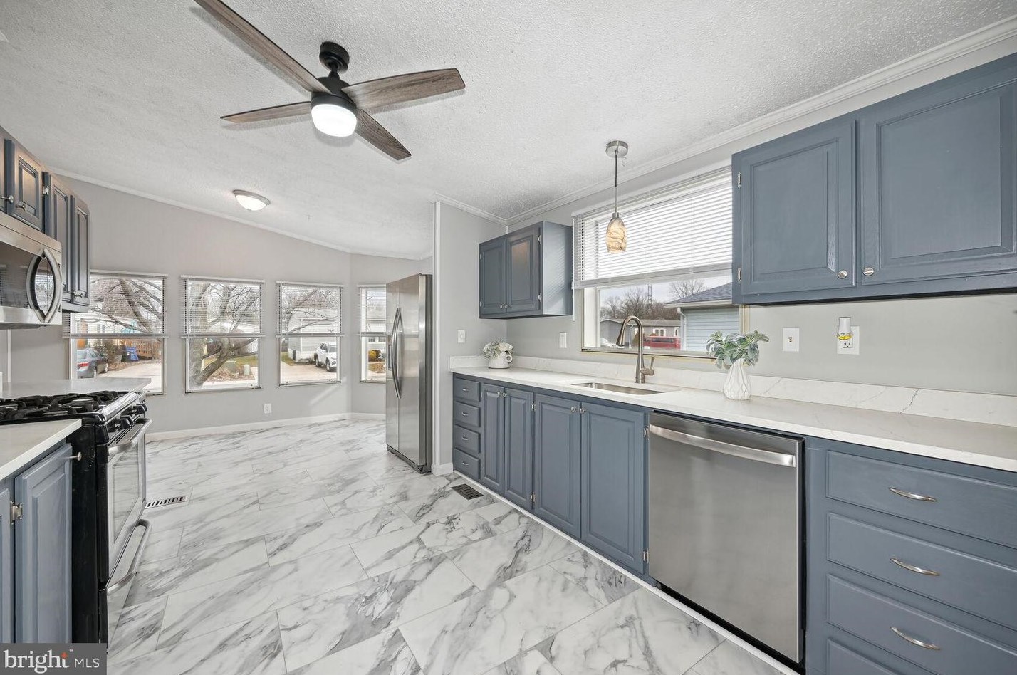 909 Koala Ln, Mount Laurel NJ  08054-4442 exterior