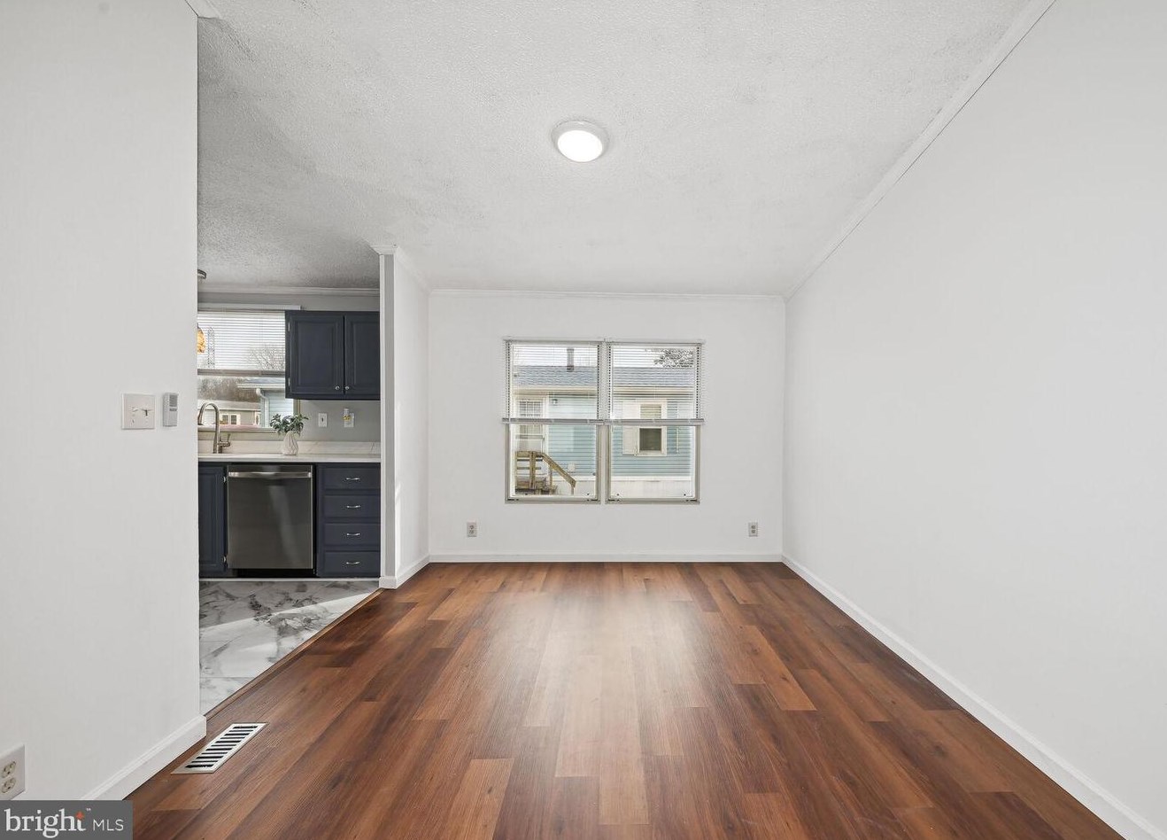 909 Koala Ln, Mount Laurel NJ  08054-4442 exterior