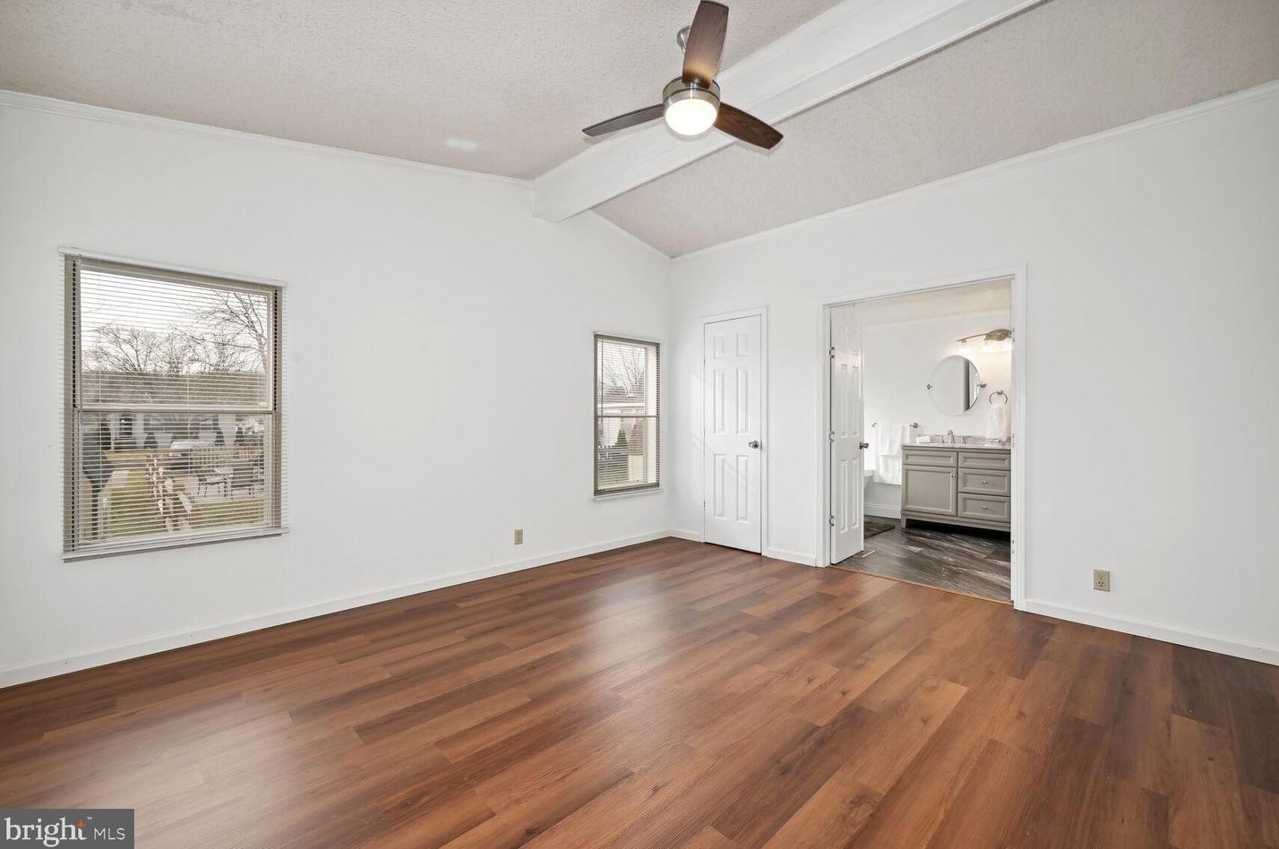 909 Koala Ln, Mount Laurel NJ  08054-4442 exterior