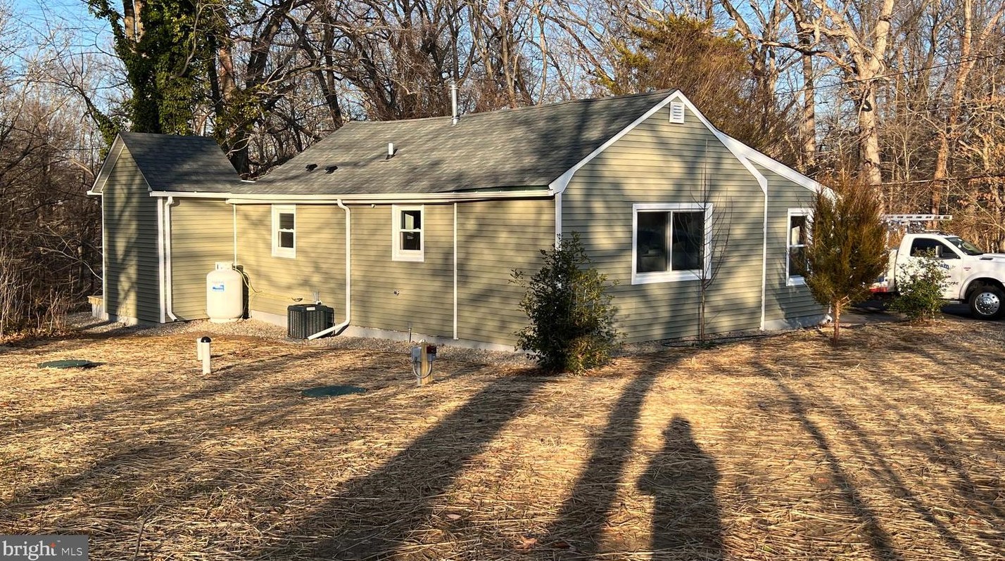 301 Ellisdale Rd, Chesterfield NJ  08515-9659 exterior