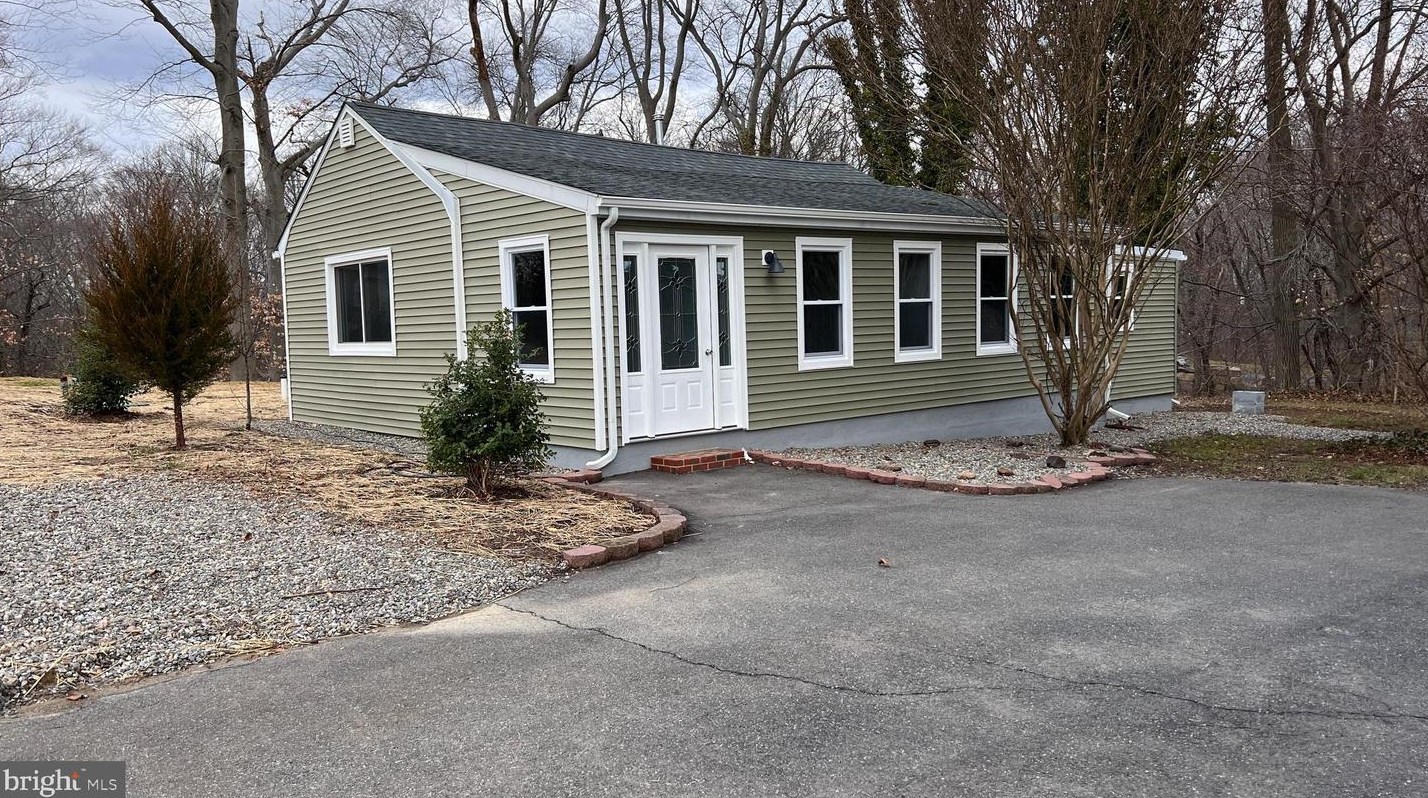301 Ellisdale Rd, Chesterfield NJ  08515-9659 exterior