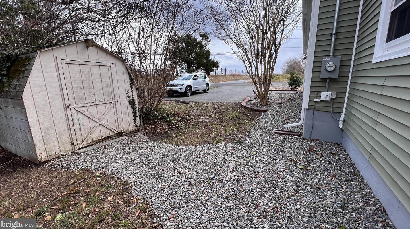 301 Ellisdale Rd, Chesterfield NJ  08515-9659 exterior