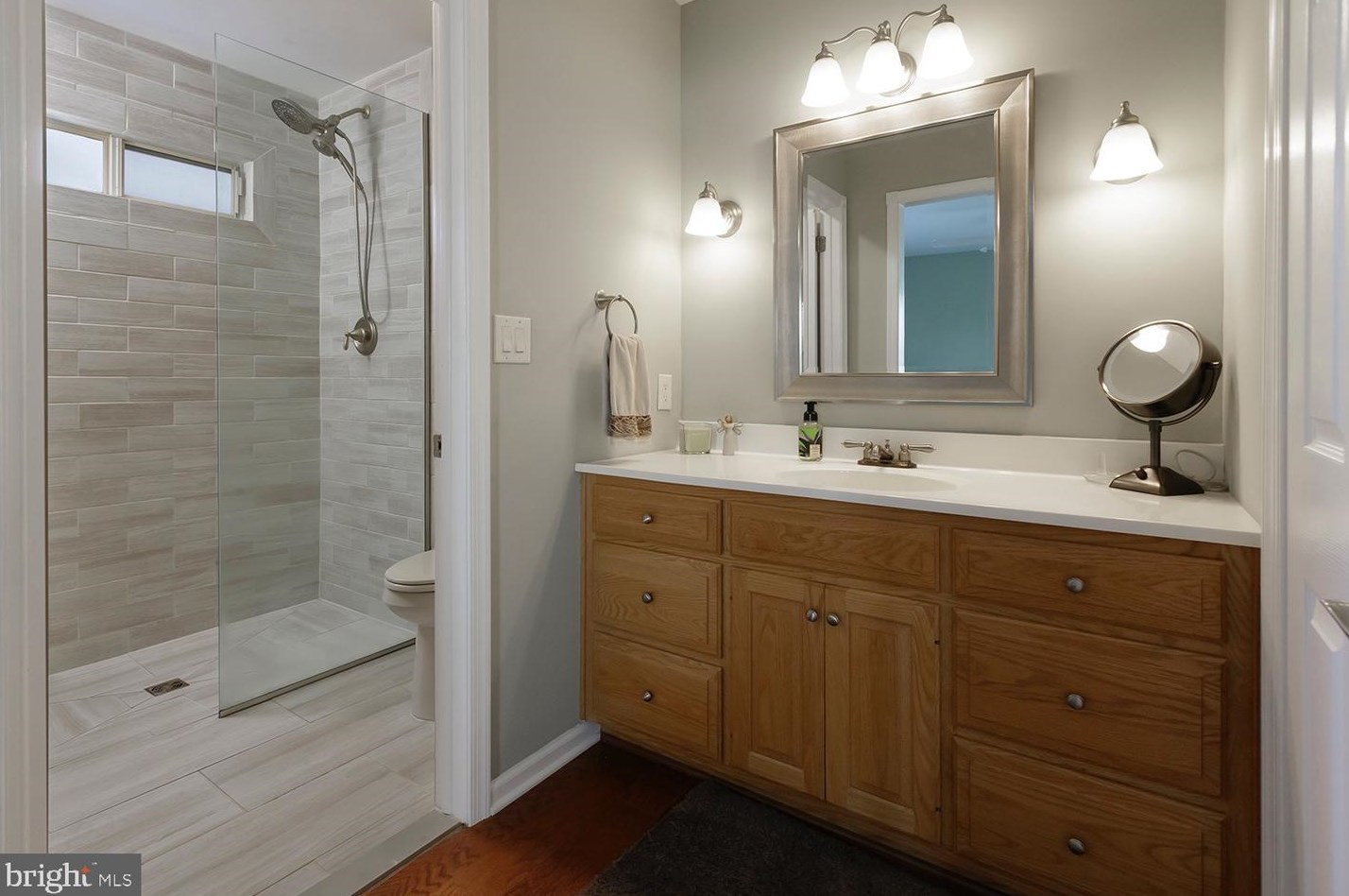 32 Cotherstone Dr, Southampton NJ  08088-1002 exterior