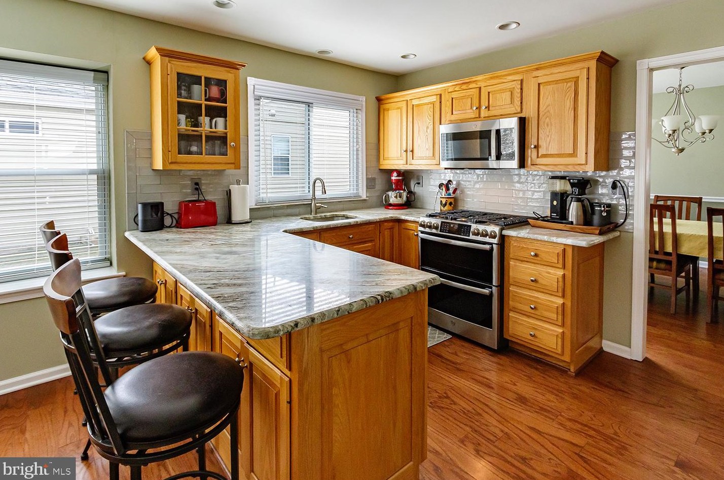 32 Cotherstone Dr, Southampton NJ  08088-1002 exterior