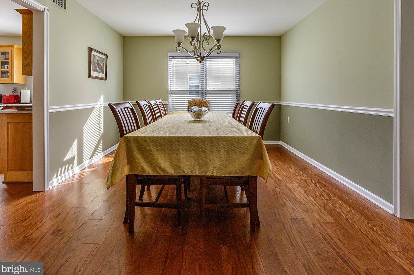 32 Cotherstone Dr, Southampton NJ  08088-1002 exterior