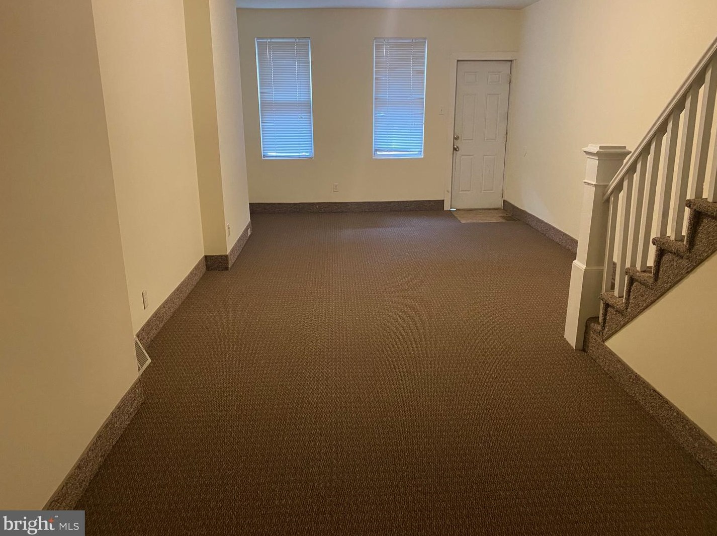 459 Locust Ave, Burlington NJ  08016-4509 exterior