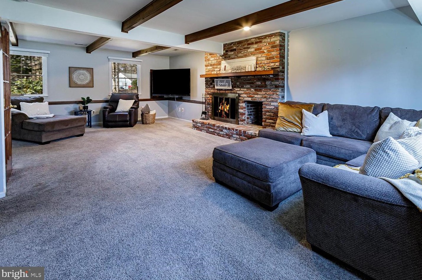 6 Brotherton Rd, Southampton NJ  08088-8535 exterior