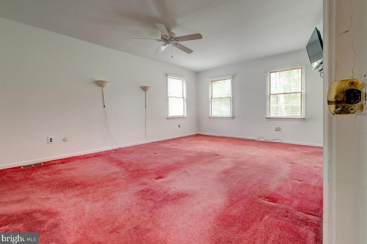 14 King Arthur Dr, Medford NJ  08055-8521 exterior