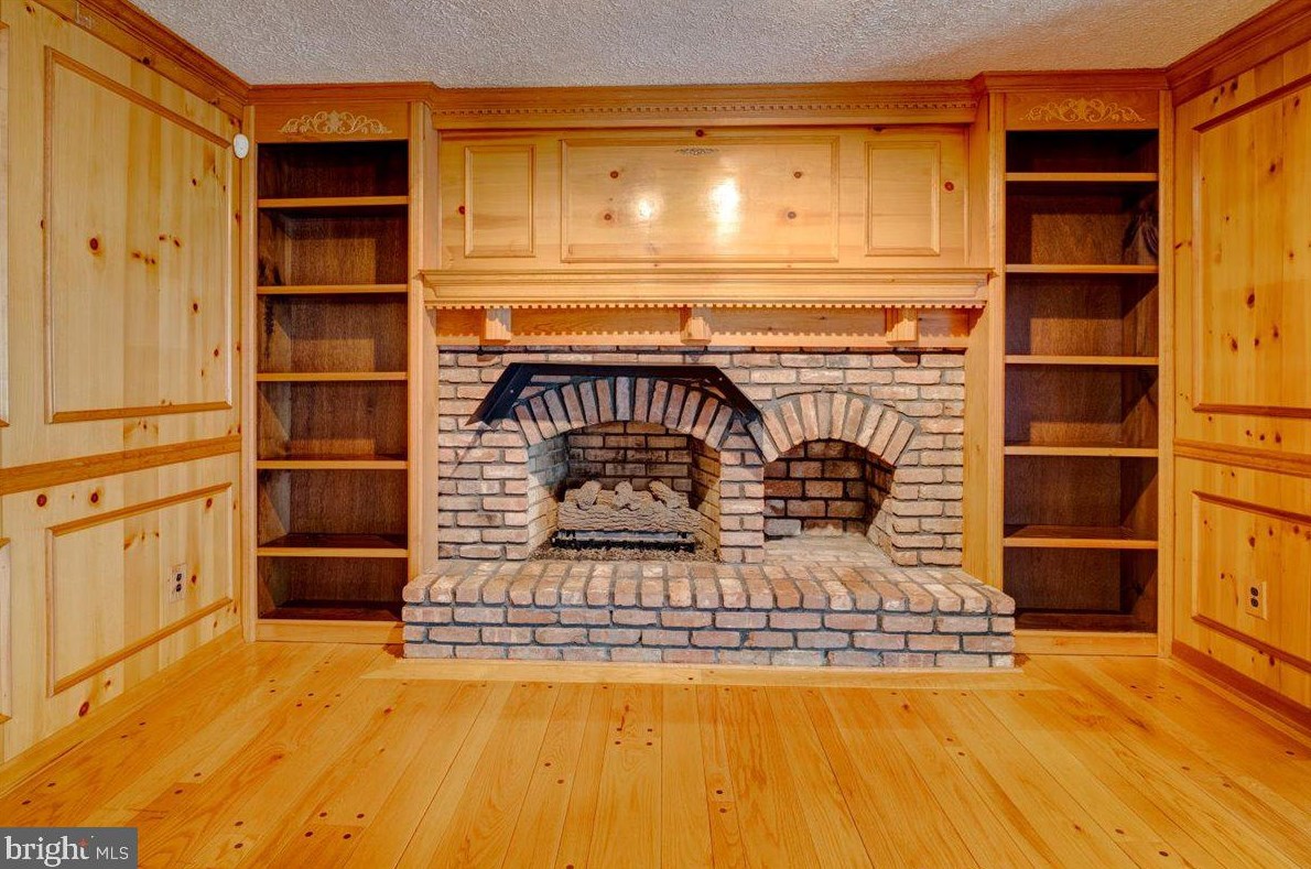 14 King Arthur Dr, Medford NJ  08055-8521 exterior