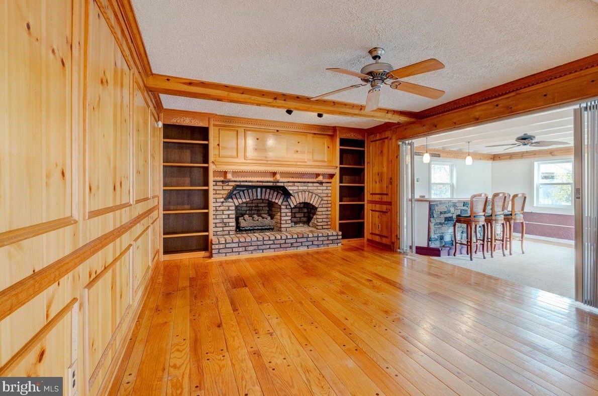 14 King Arthur Dr, Medford NJ  08055-8521 exterior