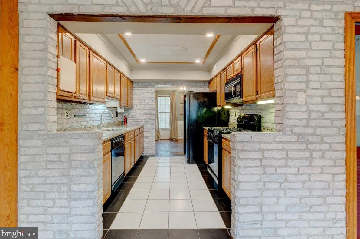 14 King Arthur Dr, Medford NJ  08055-8521 exterior