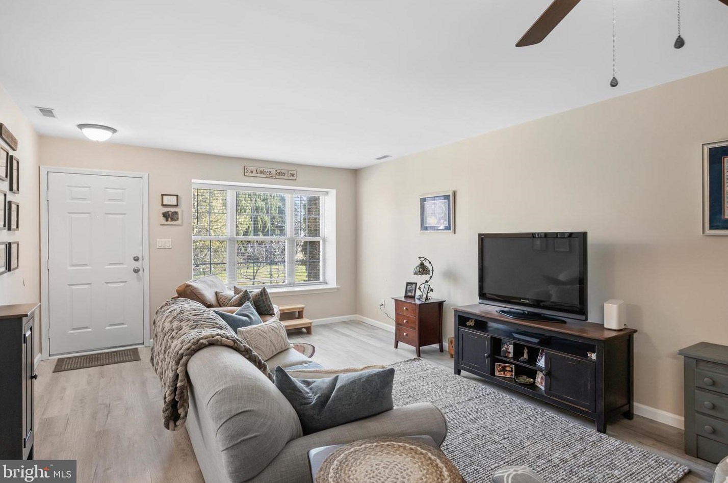 406 Kirby Way, Mount Laurel NJ  08054-6421 exterior