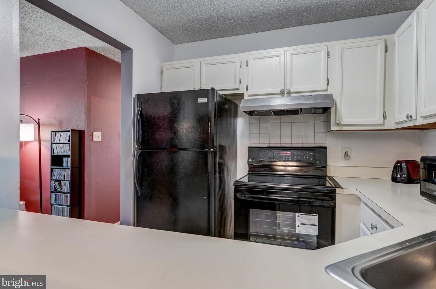 5201 Aberdeen Dr, Mount Laurel NJ  08054-5628 exterior