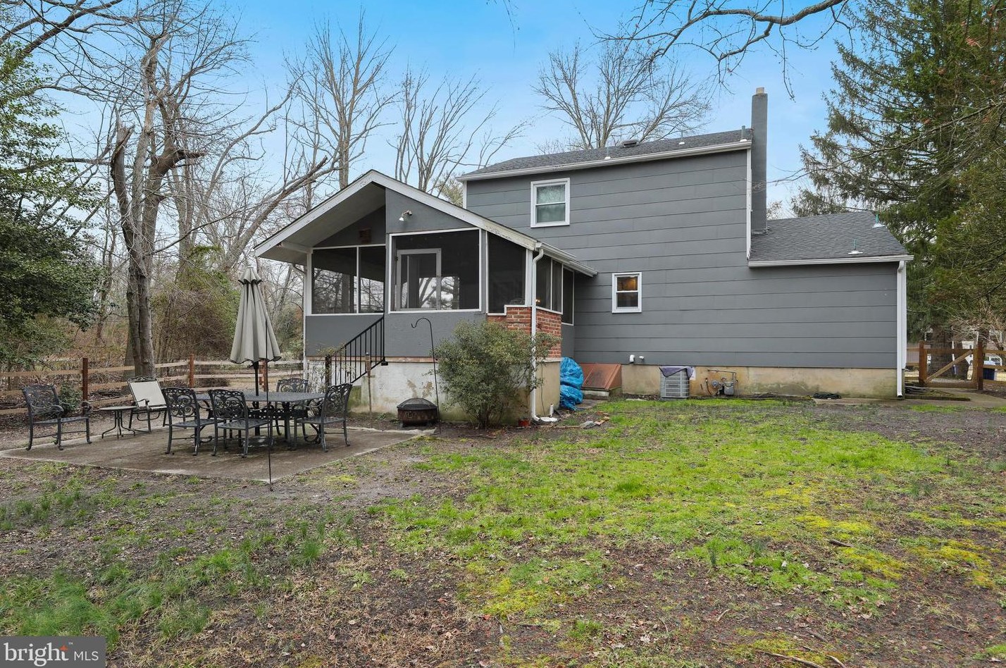 4 Illinois Trl, Medford NJ  08055-9055 exterior