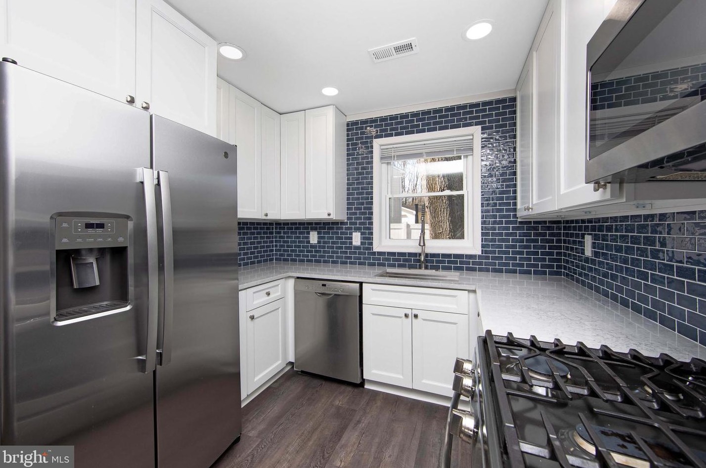 415 Acorn Rd, Mount Laurel NJ  08054-2134 exterior