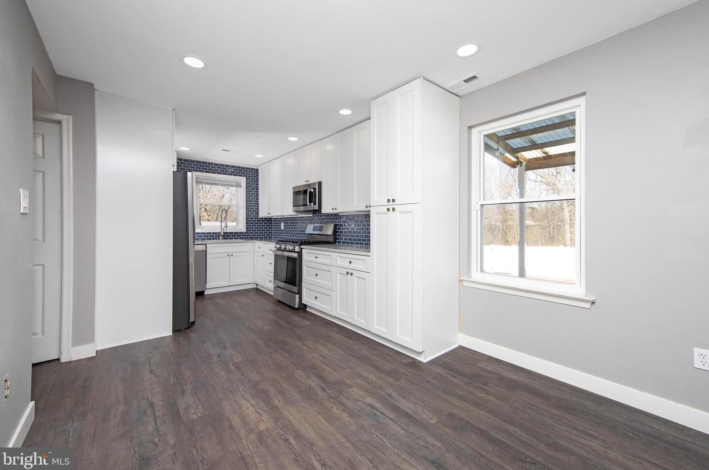 415 Acorn Rd, Mount Laurel NJ  08054-2134 exterior