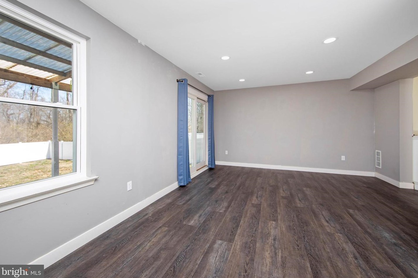 415 Acorn Rd, Mount Laurel NJ  08054-2134 exterior