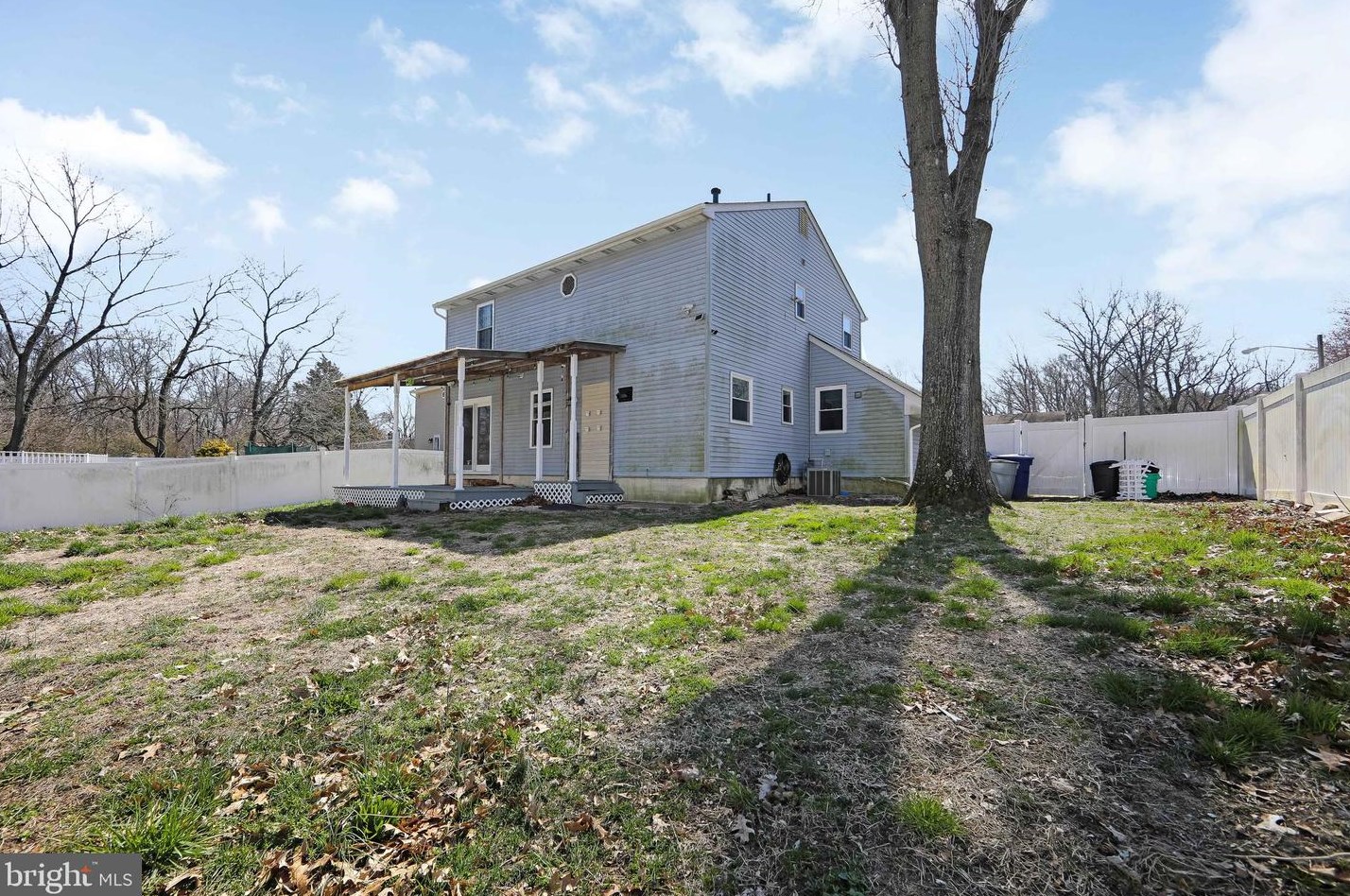 415 Acorn Rd, Mount Laurel NJ  08054-2134 exterior