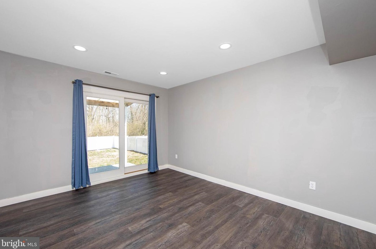 415 Acorn Rd, Mount Laurel NJ  08054-2134 exterior