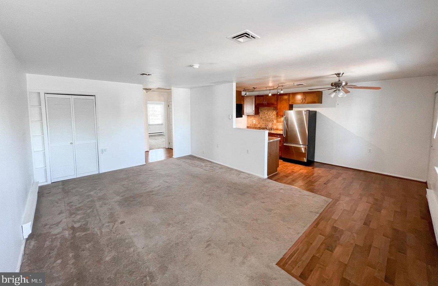 42 Kingston Way, Southampton NJ  08088-1211 exterior