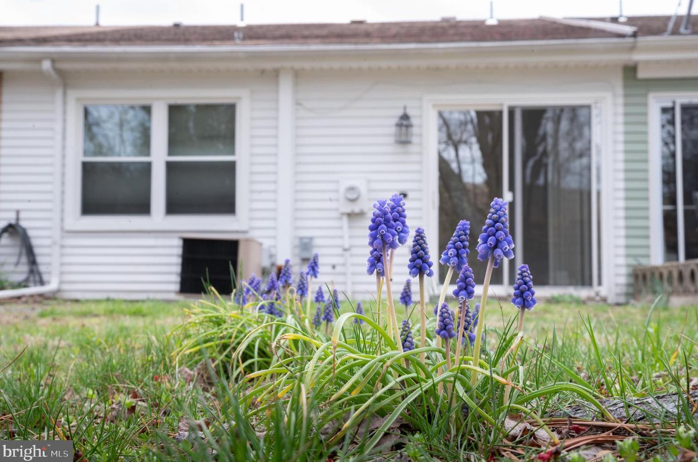 42 Kingston Way, Southampton NJ  08088-1211 exterior