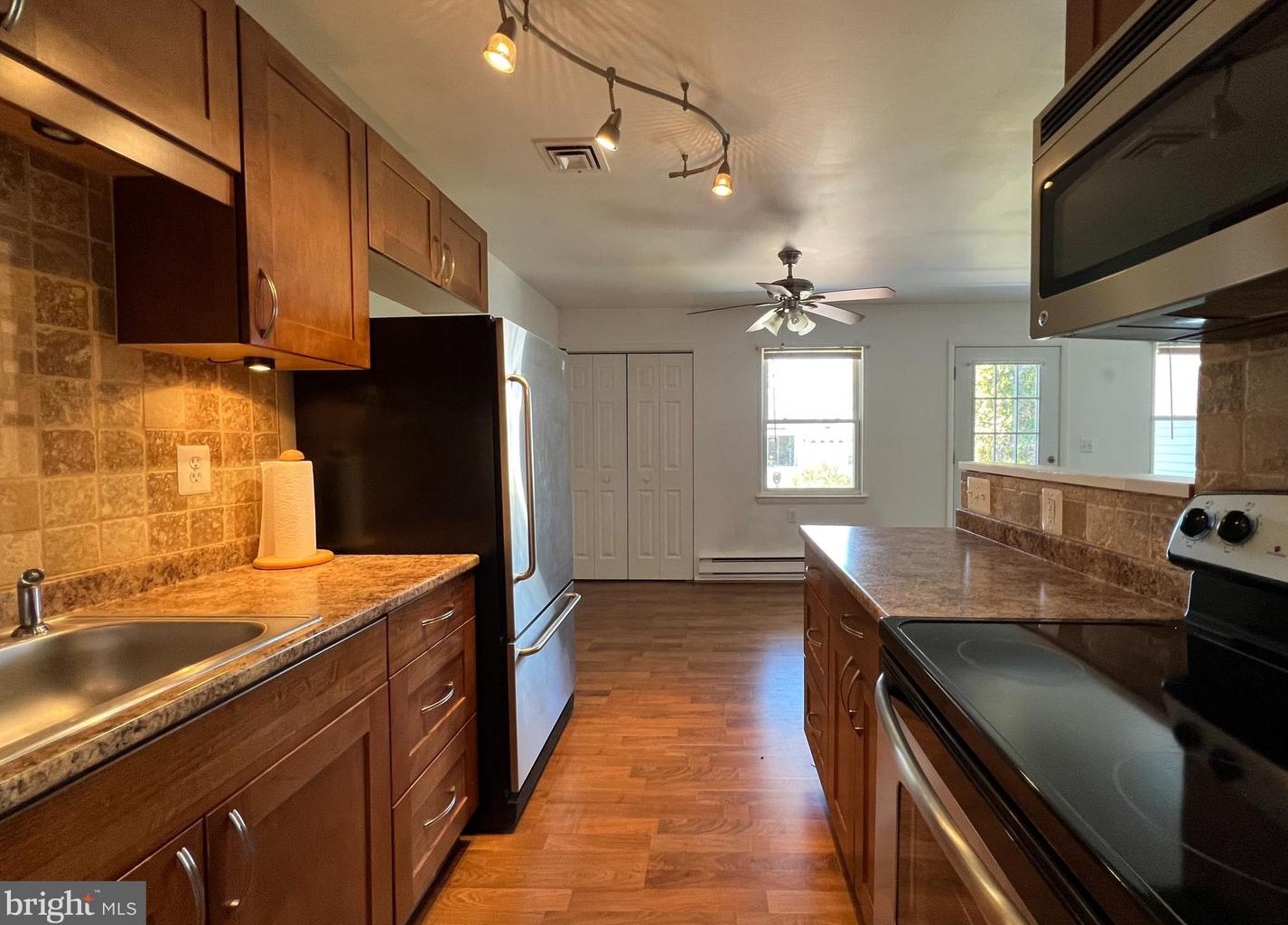 42 Kingston Way, Southampton NJ  08088-1211 exterior