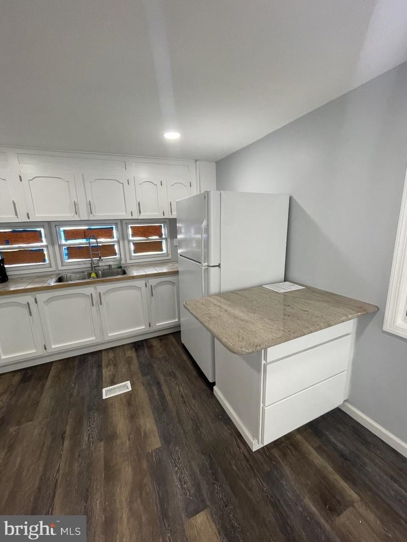 18 Edgewood Pl, Southampton NJ  08088-1610 exterior