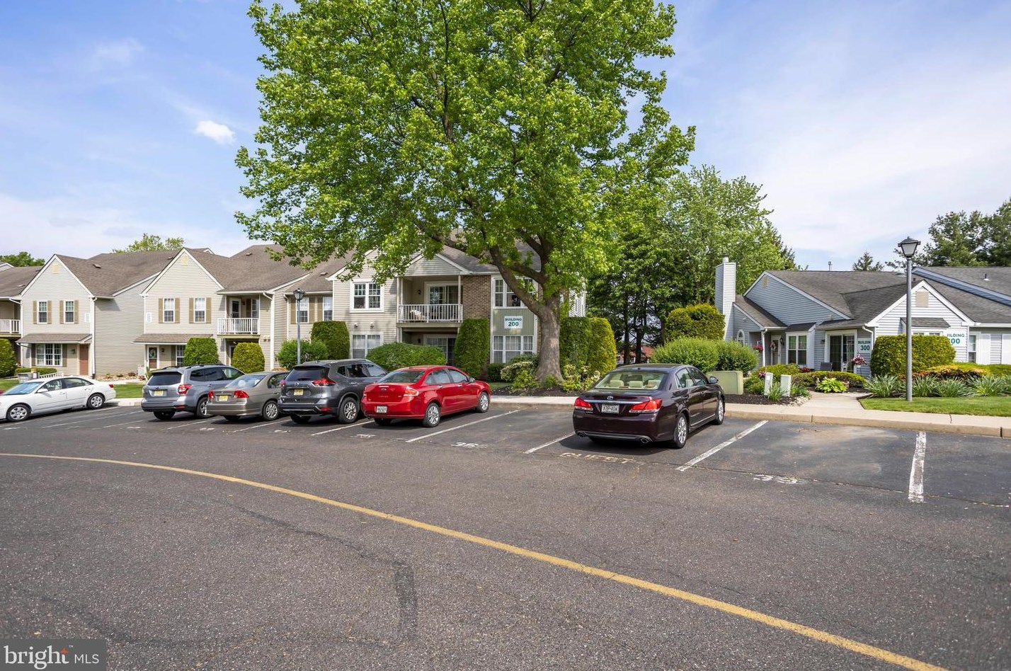 226 Thornwood Dr, Mount Laurel NJ  08054-1812 exterior