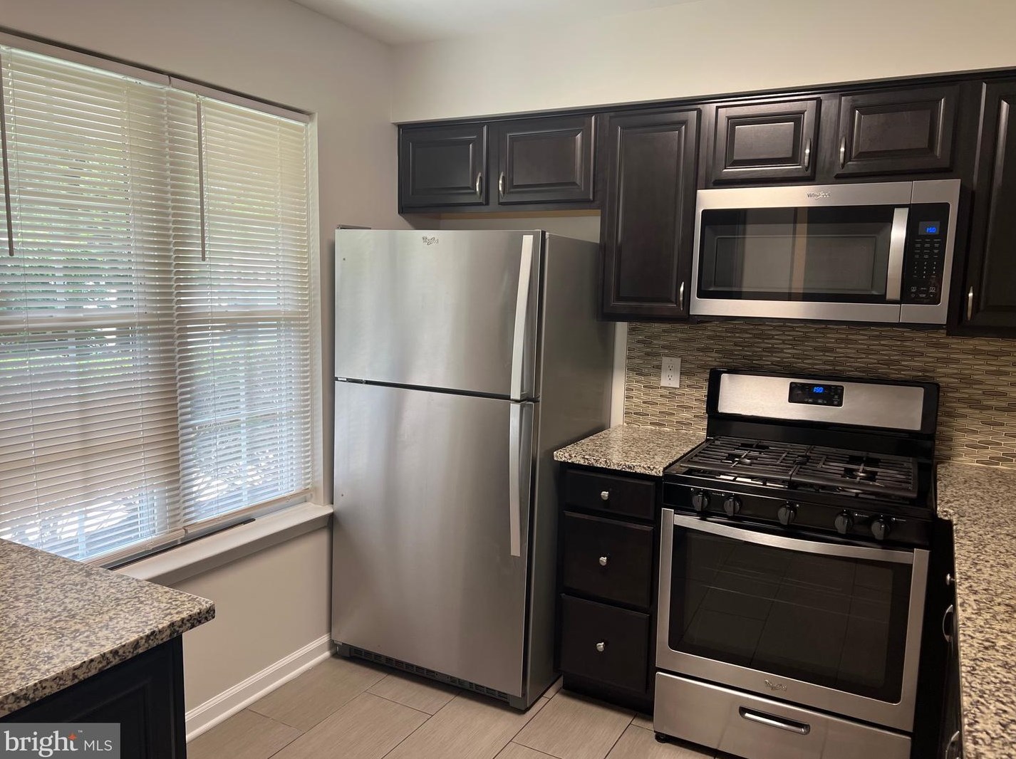 1605 Saxony Dr, Mount Laurel NJ  08054-1887 exterior