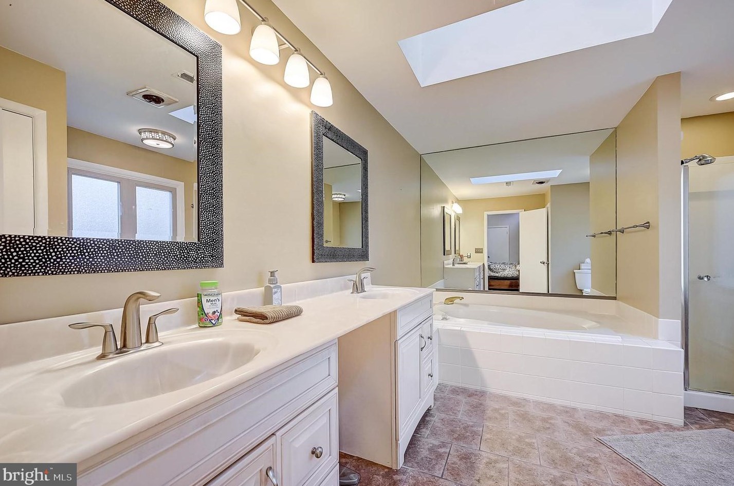111 Bentley Dr, Mount Laurel NJ  08054-4502 exterior
