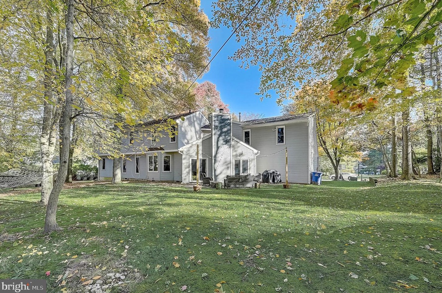 111 Bentley Dr, Mount Laurel NJ  08054-4502 exterior