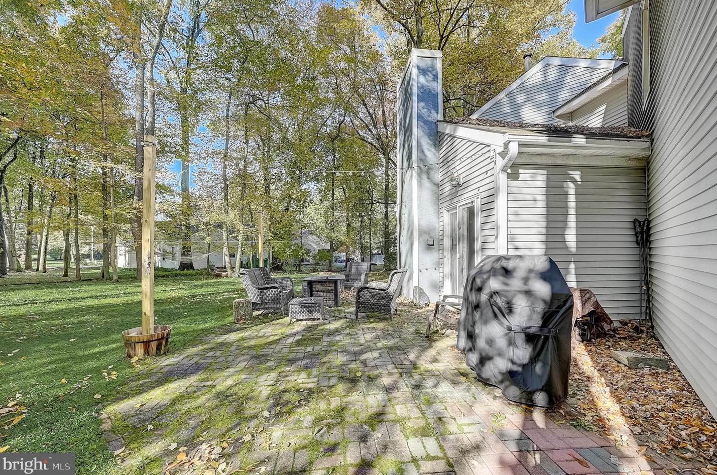 111 Bentley Dr, Mount Laurel NJ  08054-4502 exterior