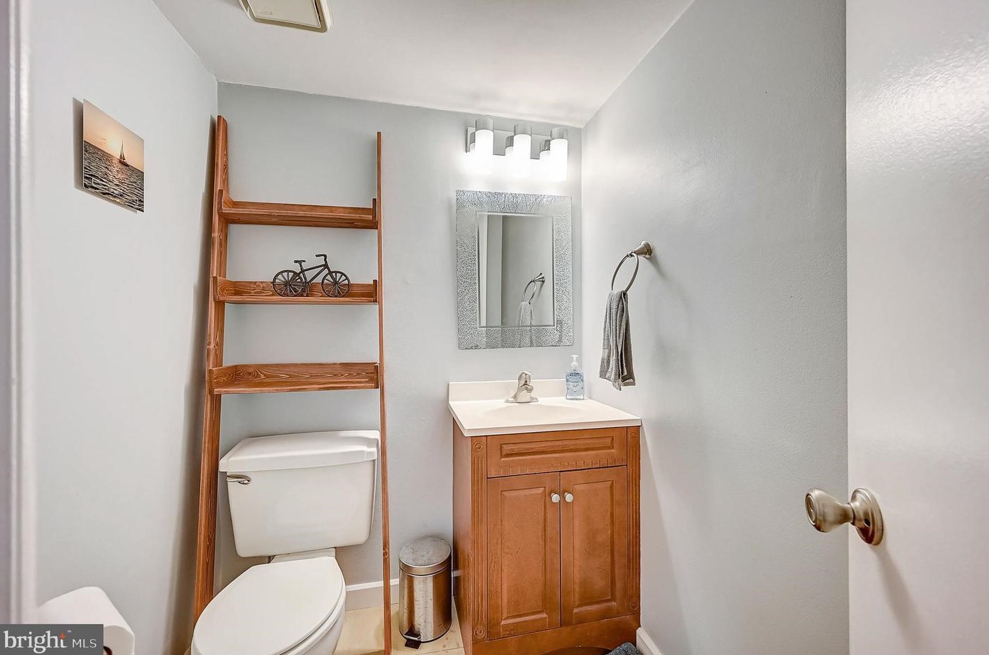 111 Bentley Dr, Mount Laurel NJ  08054-4502 exterior