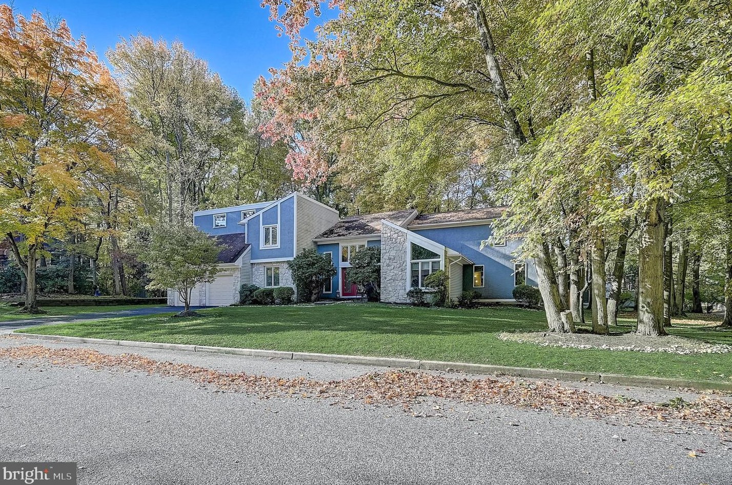 111 Bentley Dr, Mount Laurel NJ  08054-4502 exterior
