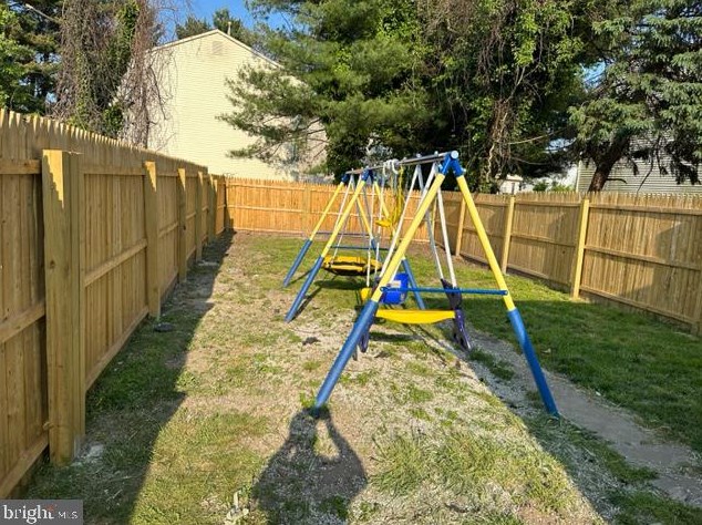 515 Linden Ave, Burlington NJ  08016-1821 exterior