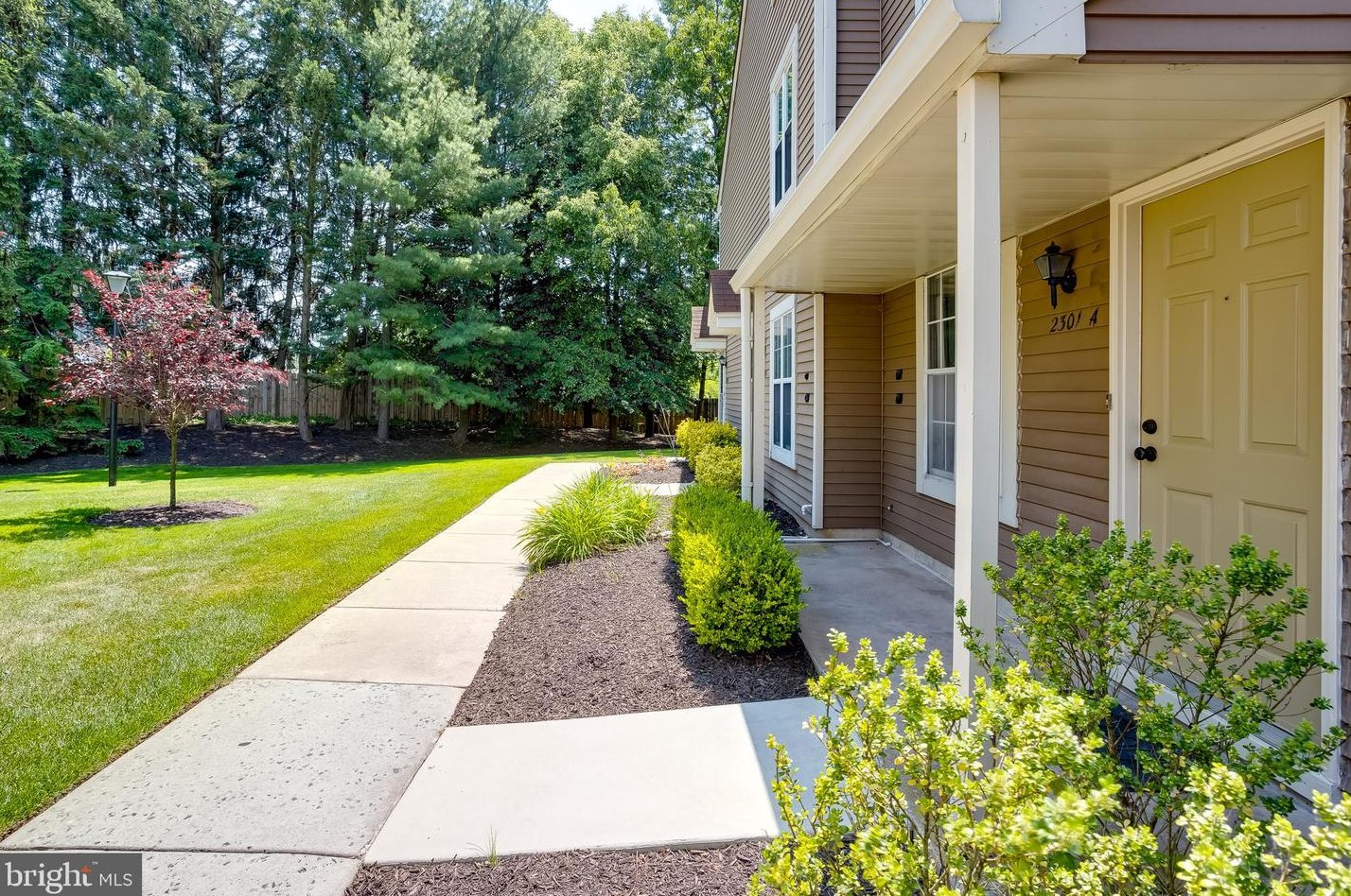 2301 Sedgefield Dr, Mount Laurel NJ  08054-1867 exterior