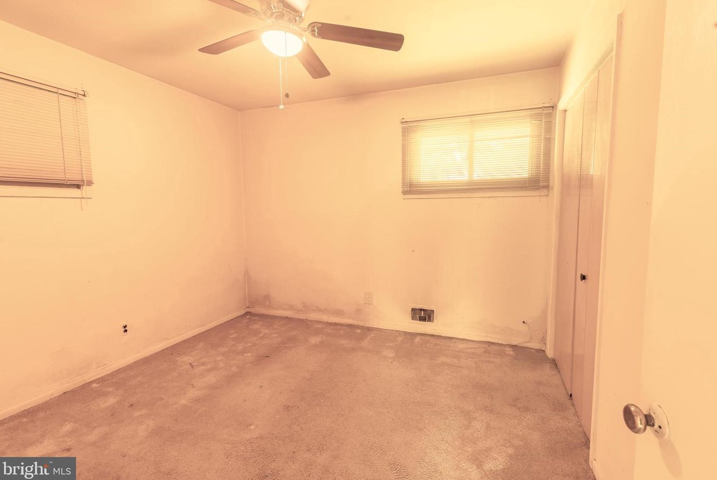 25 Lamont Rd, Burlington NJ exterior