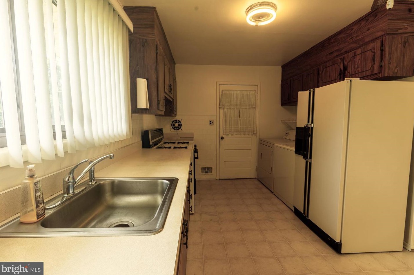 25 Lamont Rd, Burlington NJ exterior