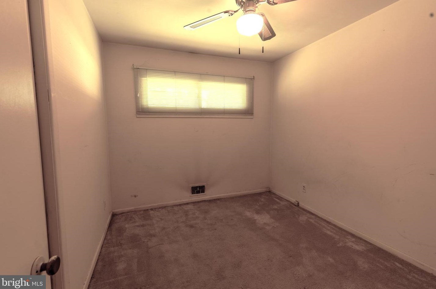 25 Lamont Rd, Burlington NJ exterior