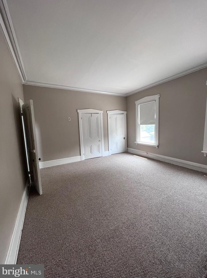 319 Brown St, Burlington NJ  08016-1310 exterior