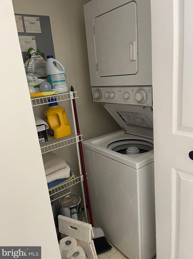 59 Eraser Rd, Moorestown NJ  08057-1673 exterior