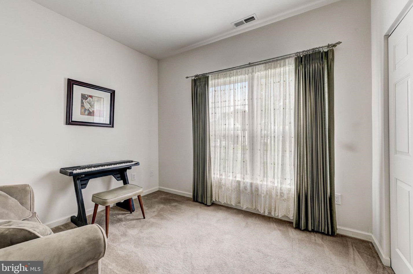 6 Simpkins Ln, Pemberton NJ 08068-1565 exterior