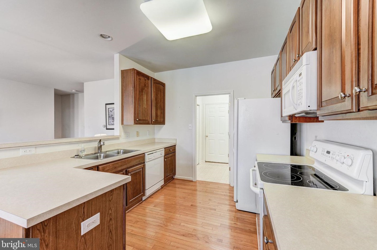 6 Simpkins Ln, Pemberton NJ 08068-1565 exterior