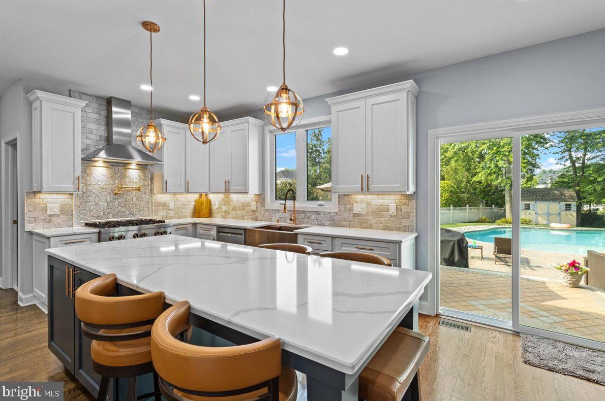 13 Goldspire Ln, Burlington NJ 08016-4357 exterior