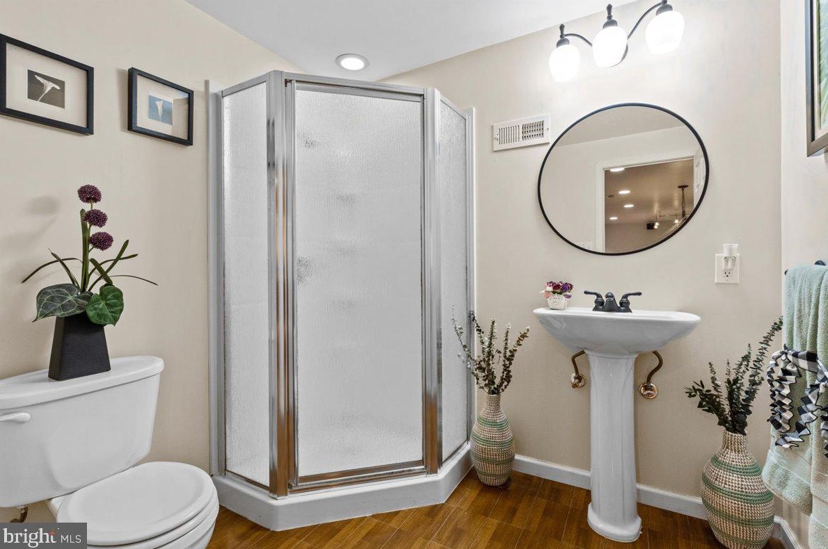 13 Goldspire Ln, Burlington NJ 08016-4357 exterior