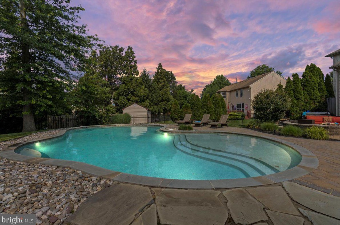 13 Goldspire Ln, Burlington NJ 08016-4357 exterior