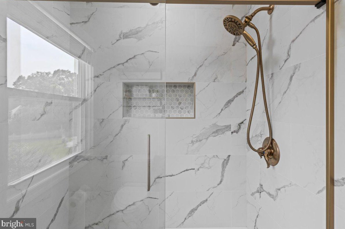 13 Goldspire Ln, Burlington NJ 08016-4357 exterior