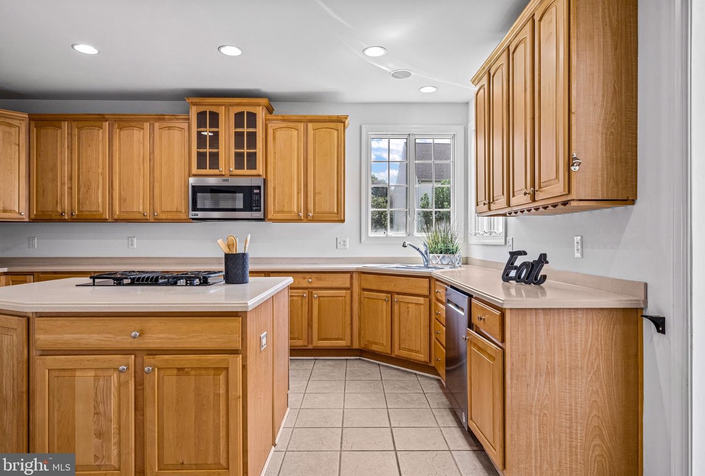 629 Windsock Way, Moorestown NJ exterior